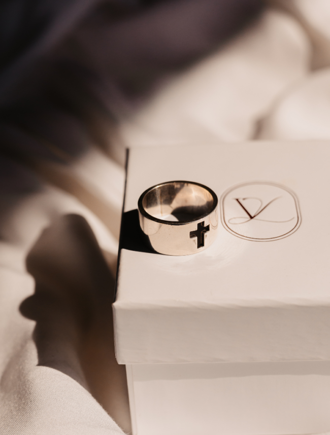 Cross Ring